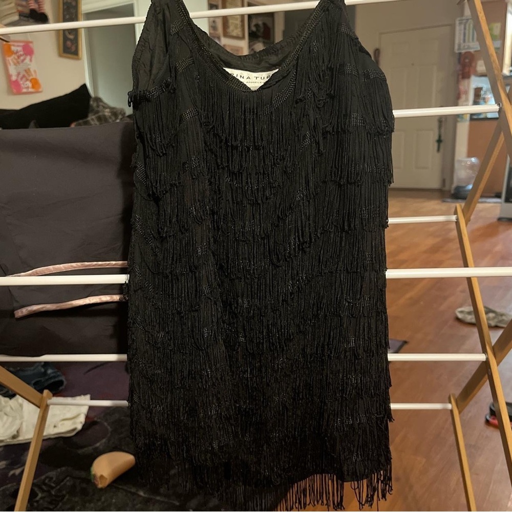 TRINA TURK flapper adjustable top